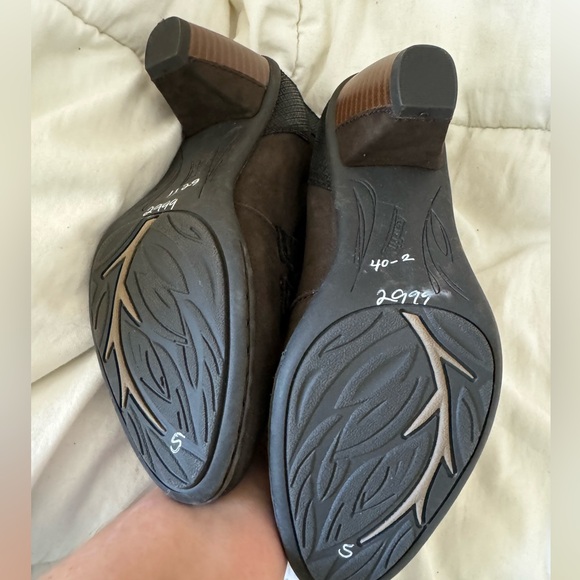 Earth Amber Soft Buck Womens Brown Leather Ankle bootie size 5 - Picture 3 of 10